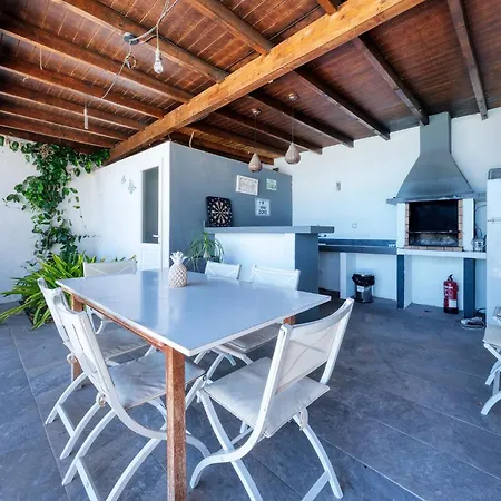 Macher Piscina Y Bar Piscina ティアス