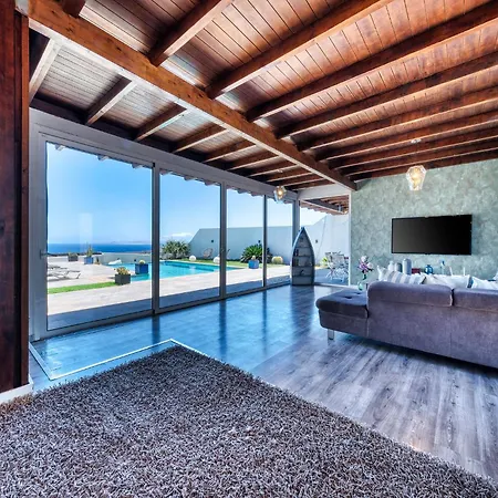 Macher Piscina Y Bar Piscina Villa *