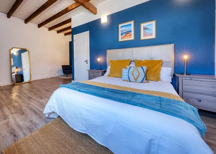 Macher Piscina Y Bar Piscina