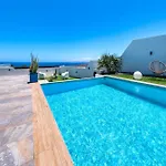 Macher Piscina Y Bar Piscina