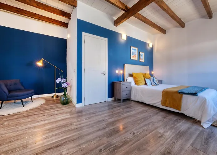 Macher Piscina Y Bar Piscina * 티아즈