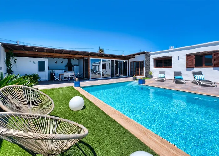 Macher Piscina Y Bar Piscina 티아즈