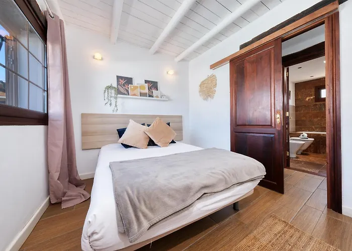 Macher Piscina Y Bar Piscina * Tias