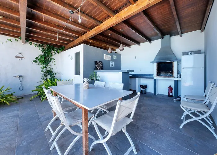 Macher Piscina Y Bar Piscina 티아즈