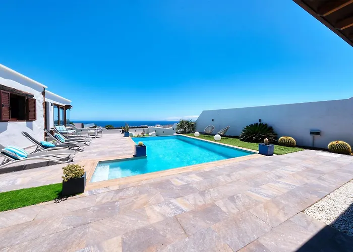 Macher Piscina Y Bar Piscina *