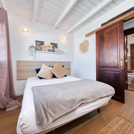 Macher Piscina Y Bar Piscina * Tías