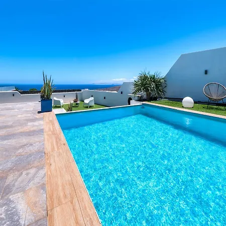 Macher Piscina Y Bar Piscina